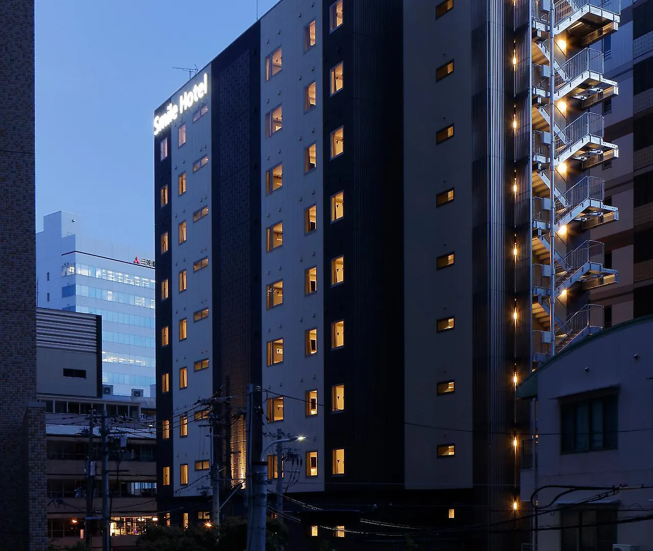 Smile Hotel Osaka Nakanoshima 3*,